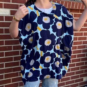 MARIMEKKO The UNIKKO Poppy Pattern dolman Style Tunic in Light & Dark Blue SZ; L